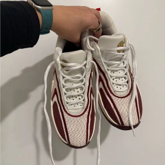 Nike Cosmic Unity 2 Sisterhood Sneakers - Picture 4 of 15